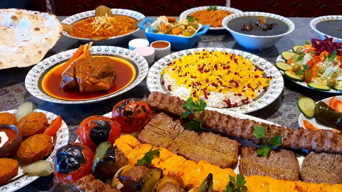 ویژگیهای رستوران کاشی باشی در کاشان